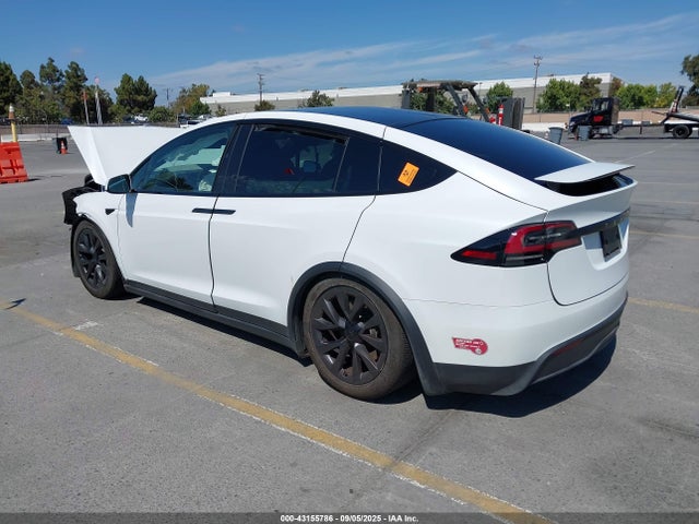 2024 TESLA MODEL X 7SAXCBE58RF440202 Photo 2