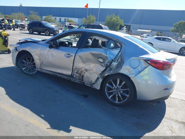 3MZBN1V32JM179740 Mazda py