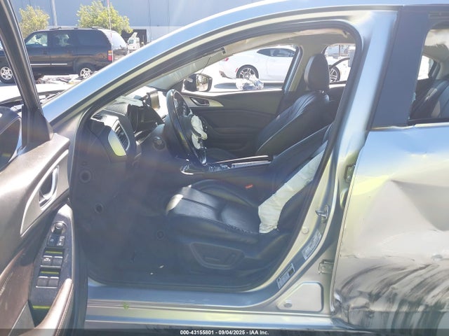 3MZBN1V32JM179740 Mazda py