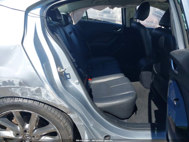 3MZBN1V32JM179740 Mazda py