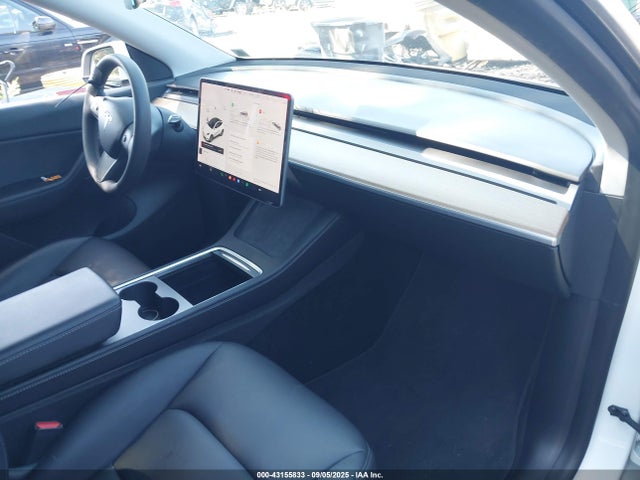5YJYGDEE3MF295497 Tesla 2021