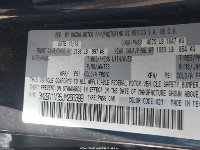 2018 MAZDA MAZDA3 3MZBN1V35JM266399 Photo 8