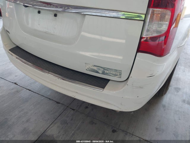2C4RC1BG4FR645179 Chrysler Town and Country