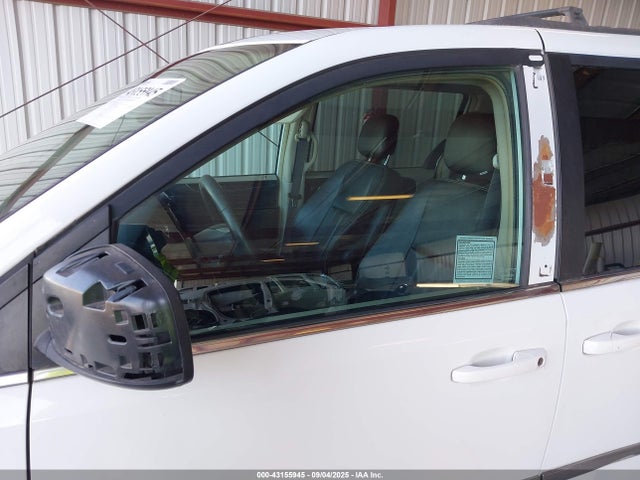 2C4RC1BG4FR645179 Chrysler Town and Country