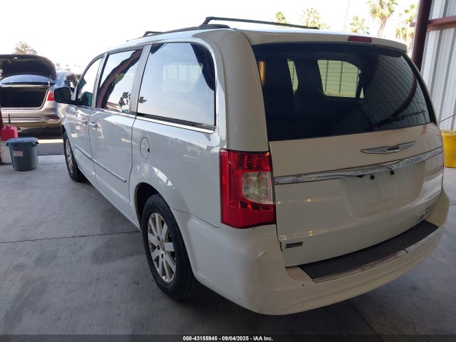2C4RC1BG4FR645179 Chrysler Town and Country