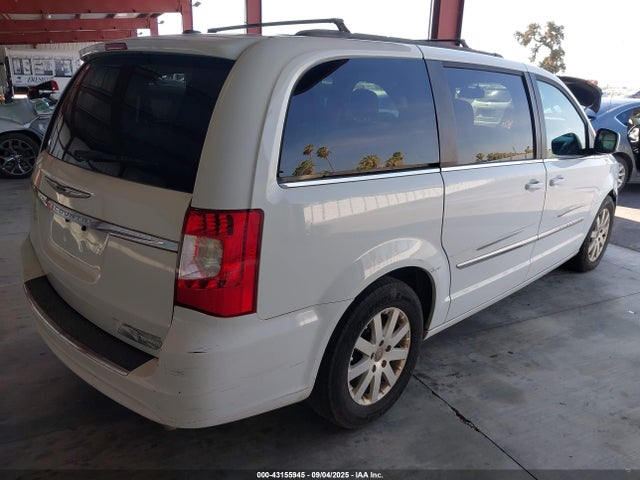 2C4RC1BG4FR645179 Chrysler Town and Country