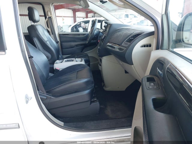 2C4RC1BG4FR645179 Chrysler Town and Country
