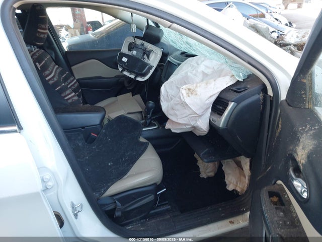 1C4PJLDS6GW116397 Jeep Cherokee