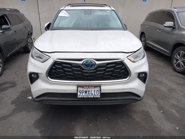 5TDXBRCH3RS637439 Toyota a25a-fxs