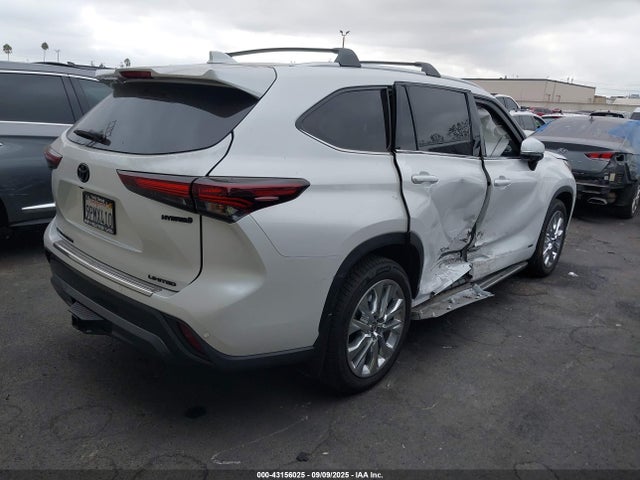 5TDXBRCH3RS637439 Toyota a25a-fxs