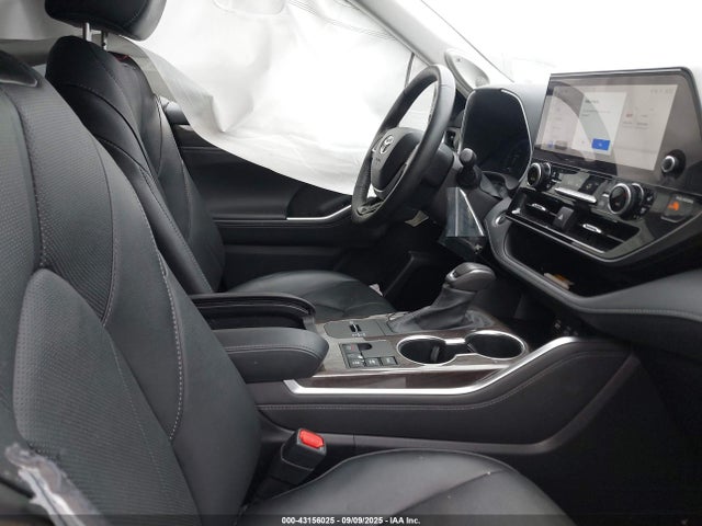 5TDXBRCH3RS637439 Toyota a25a-fxs