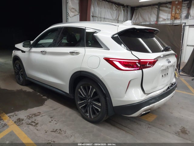 Infiniti 2021 2021 3PCAJ5BA4MF125742 Image 3