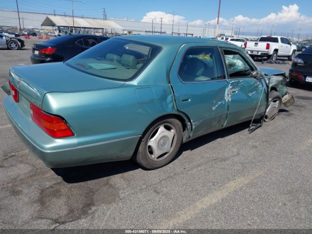 1998 LEXUS LS 400 JT8BH28F2W0108052 Photo 3
