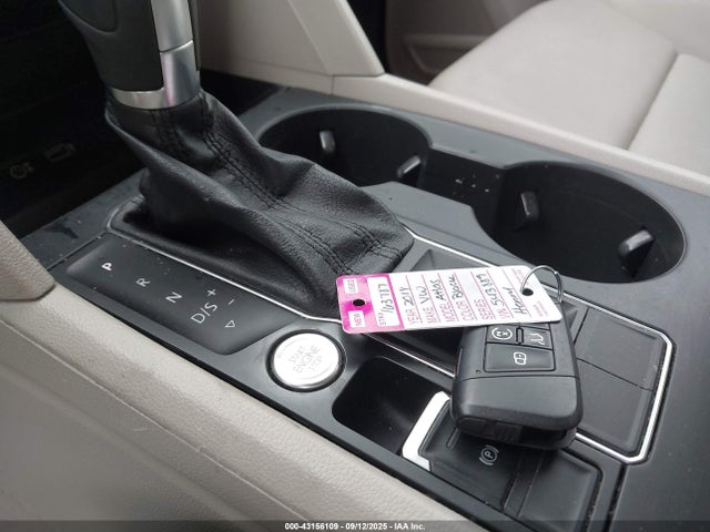 Volkswagen fsi 2018 1V2DR2CA6JC543889 Image 11