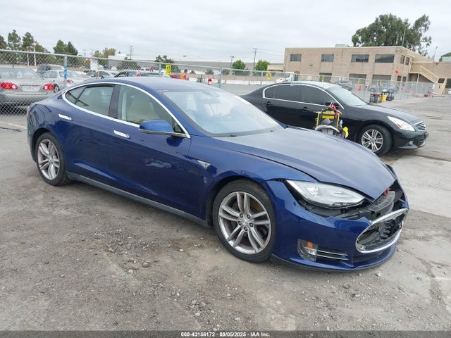 2015 TESLA MODEL S 5YJSA1S28FF091829 Photo 0