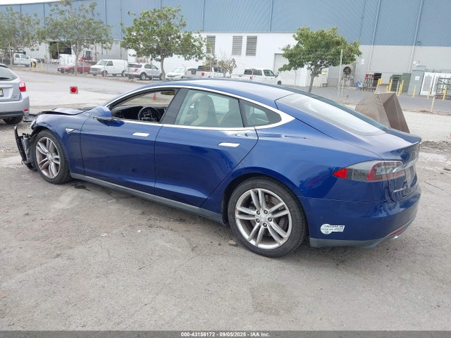 2015 TESLA MODEL S 5YJSA1S28FF091829 Photo 2