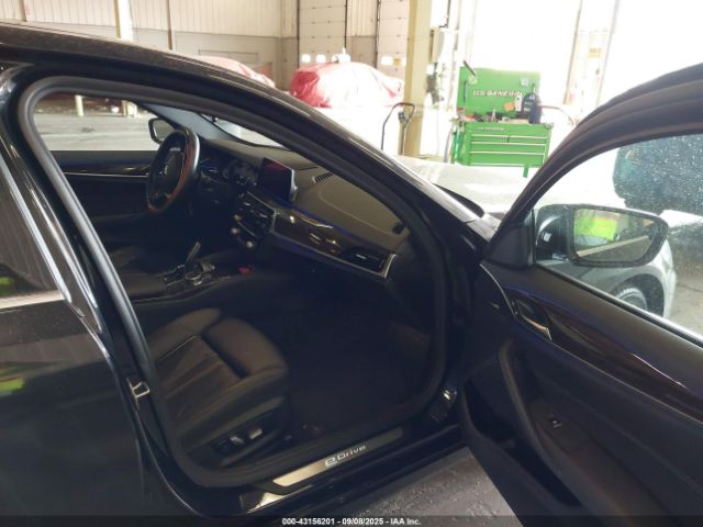 2019 BMW 530E WBAJB1C55KB375513 Photo 4