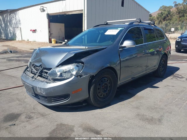 Volkswagen 2014 2014 3VWPL7AJ2EM607041 Image 2