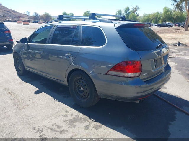 Volkswagen 2014 2014 3VWPL7AJ2EM607041 Image 3