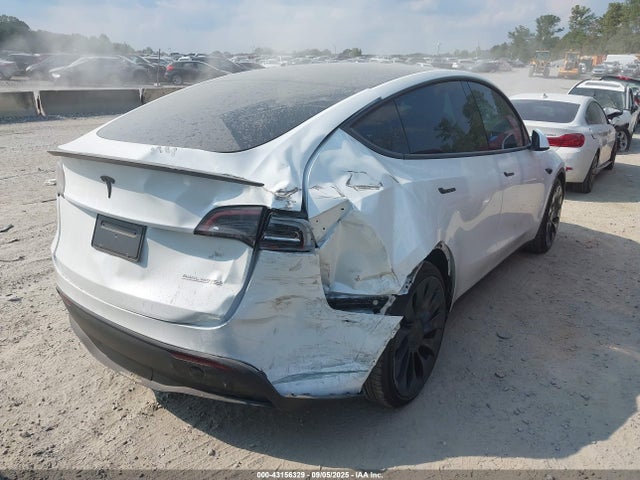 2023 TESLA MODEL Y 7SAYGDEF3PF804018 Photo 3