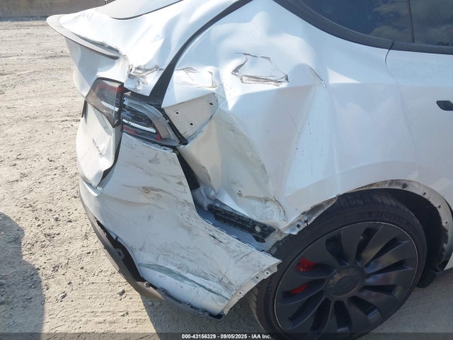 2023 TESLA MODEL Y 7SAYGDEF3PF804018 Photo 5