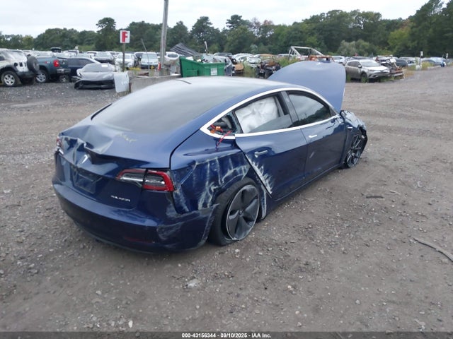 2018 TESLA MODEL 3 5YJ3E1EBXJF115285 Photo 3