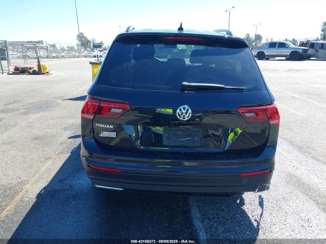 Volkswagen Tiguan 2021 3VV1B7AX6MM044785 Image 16