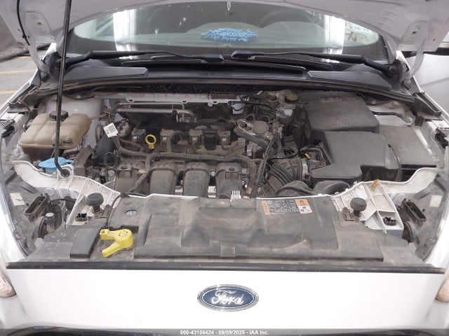 Ford Focus 2016 1FADP3F28GL348490 Image 10