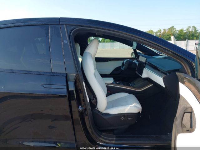 2022 TESLA MODEL X 7SAXCBE54NF328359 Photo 4