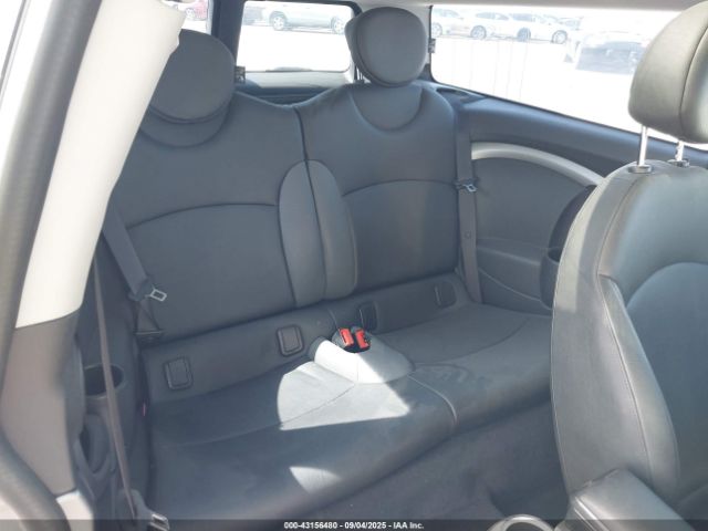 2010 MINI COOPER S CLUBMAN WMWMM3C58ATP94726 Photo 7