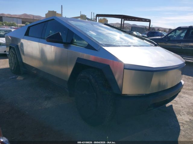 2025 TESLA CYBERTRUCK 7G2CEHEE7SA061555