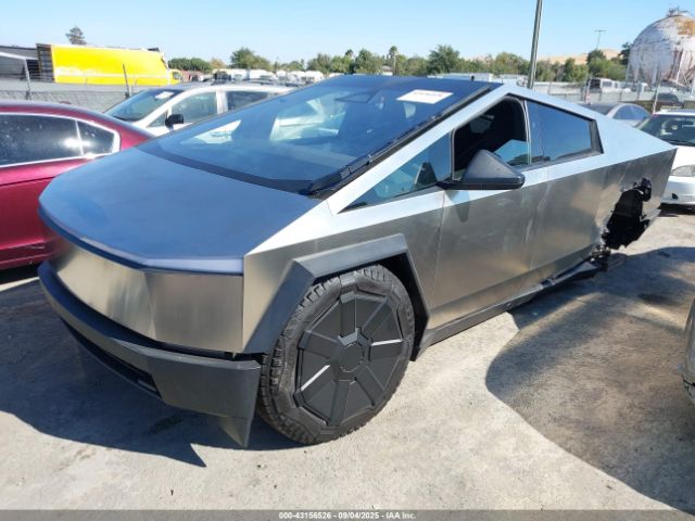 2025 TESLA CYBERTRUCK 7G2CEHEE7SA061555 Photo 1