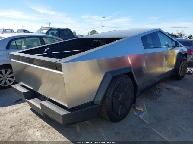 2025 TESLA CYBERTRUCK 7G2CEHEE7SA061555 Photo 3