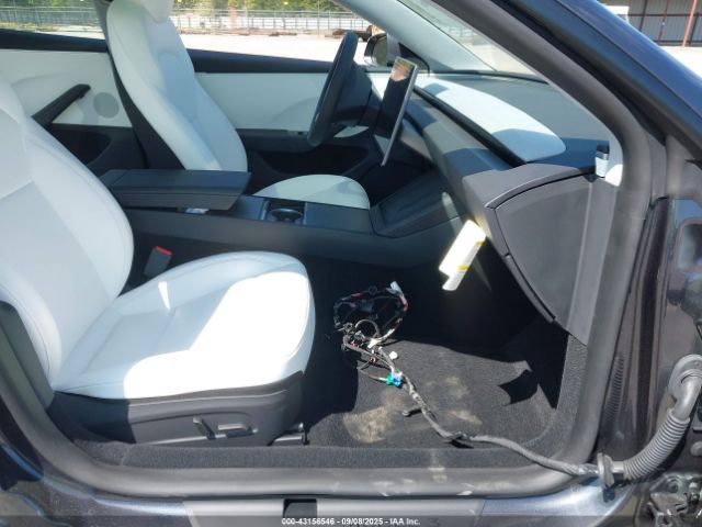 2025 TESLA MODEL 3 5YJ3E1EB8SF017051 Photo 4