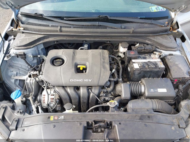 Hyundai Elantra 2017 5NPD84LF3HH150975 Image 10