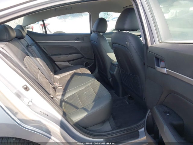 Hyundai Elantra 2017 5NPD84LF3HH150975 Image 8