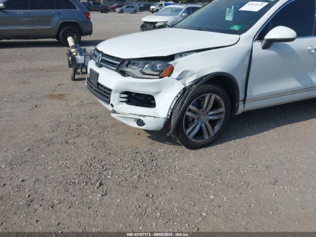 2014 VOLKSWAGEN TOUAREG WVGEF9BP2ED007823 Photo 5