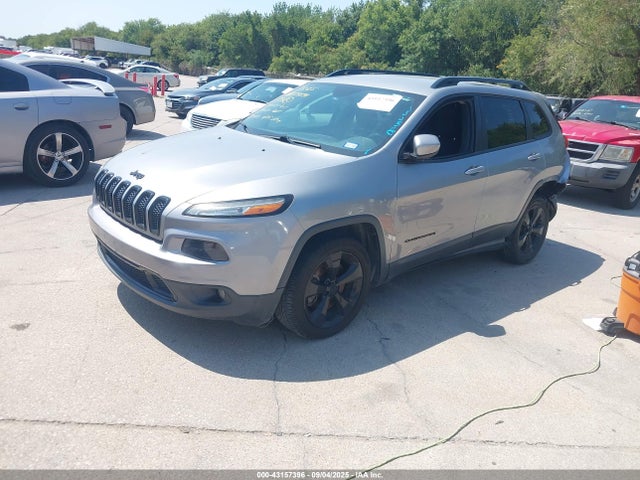 1C4PJLCB3FW723454 Jeep Cherokee