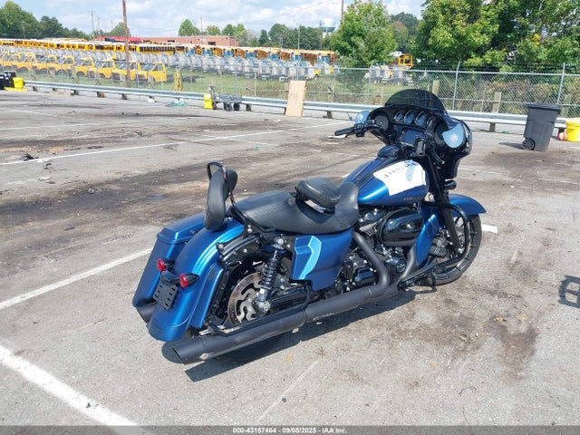 1HD1KYC16JB631521 Harley-Davidson 2018
