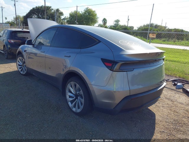 2026 TESLA MODEL Y 7SAYGDEE7TA405272 Photo 2