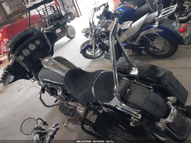 2023 HARLEY-DAVIDSON FLHX 1HD1KBC11PB634414 Photo 2