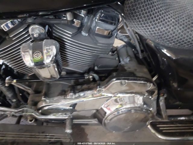 2023 HARLEY-DAVIDSON FLHX 1HD1KBC11PB634414 Photo 8