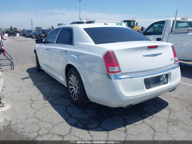 2014 CHRYSLER 300 2C3CCAAGXEH380526 Photo 2