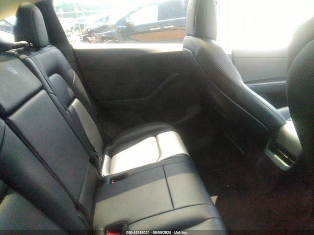 2021 TESLA MODEL Y 5YJYGDEEXMF300985 Photo 7