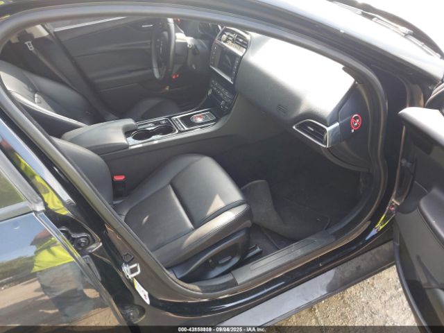 2017 JAGUAR XE SAJAJ4BV1HA976202 Photo 4