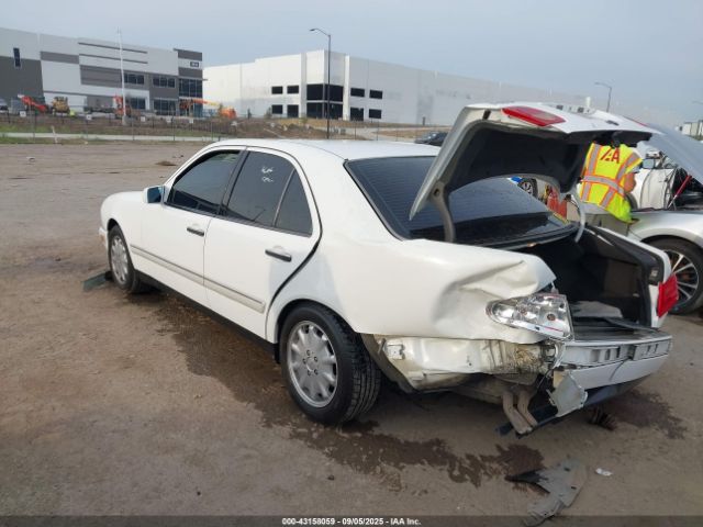 1997 MERCEDES-BENZ E 320 WDBJF55F6VJ030116 Photo 2