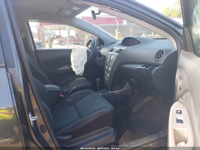 43158165 :رقم المزاد ، JTDBT4K35B4081023 vin ، 2011 Toyota Yaris مزاد بيع