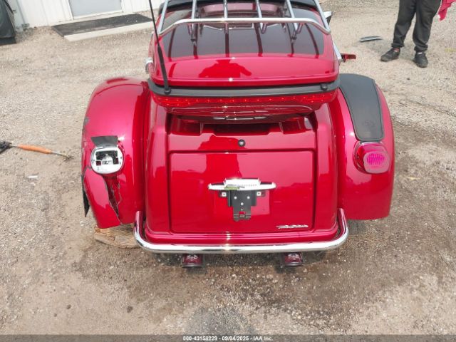 2018 HARLEY-DAVIDSON FLHTCUTG 1HD1MAD13JB857841 Photo 5