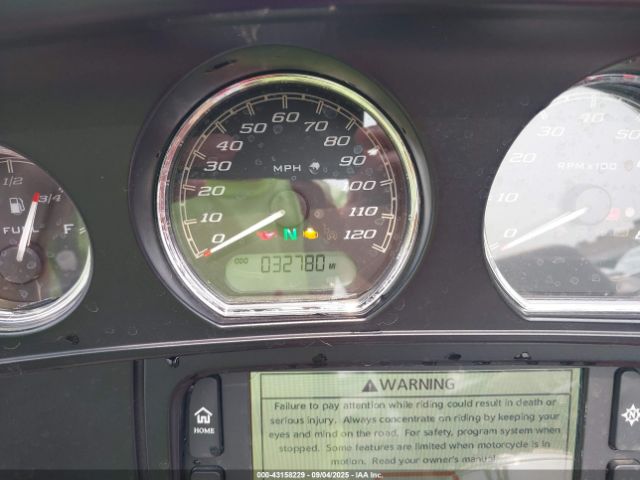 2018 HARLEY-DAVIDSON FLHTCUTG 1HD1MAD13JB857841 Photo 6