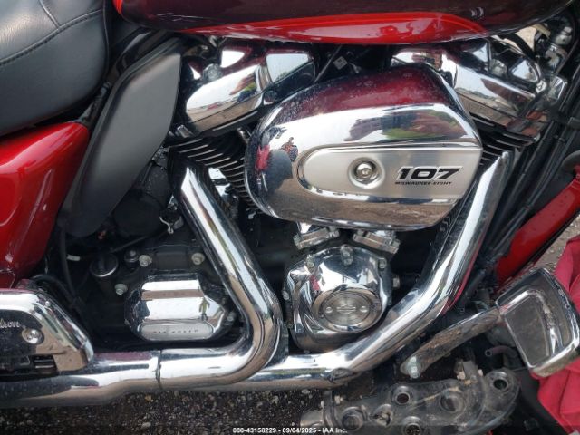2018 HARLEY-DAVIDSON FLHTCUTG 1HD1MAD13JB857841 Photo 7